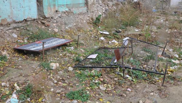 Rüzgarda bariyer devrildi: 1 yaralı
