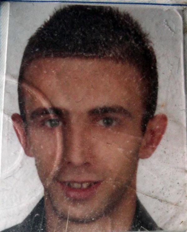 Evinde rahatsızlanan genç hastanede öldü