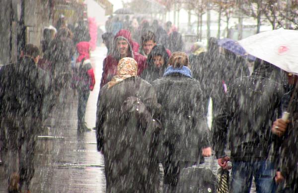Erzurum'da kar yağışı