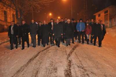 Kars'ta sazlı- sözlü kar şenliği