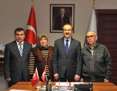 Birikimleriyle Uşak'ta okul yaptıracaklar