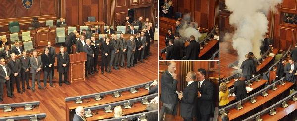 Kosova’da muhalefet Meclis’te yine göz yaşartıcı gaz kullandı