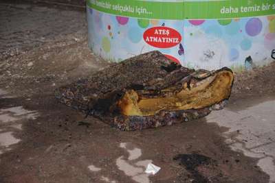 Engelli çocuk, odasında kabloyla oynarken çıkan yangında ağır yaralandı