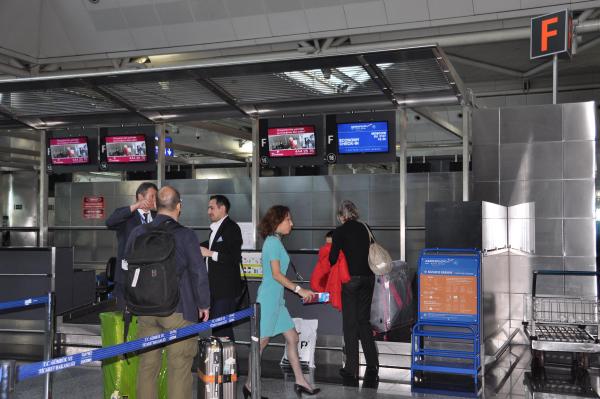 Yolcu azalınca Rus uçağı seferini iptal etti