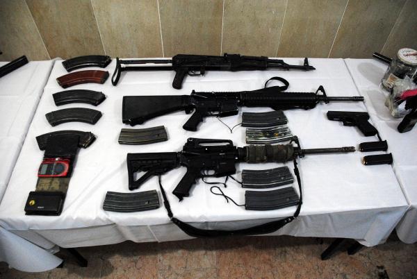 Diyarbakır'da 2 PKK'lı öldürüldü, patlayıcı ve mühimmat ele geçirildi