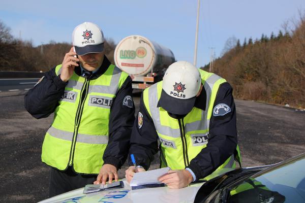 Bolu Dağı'nda kış lastiği denetimi