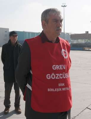 Kocaeli'de metal işçilere greve başladı