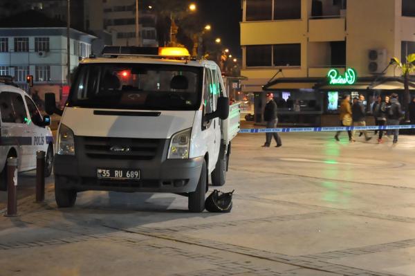Unutulan kadın çantası korkuttu