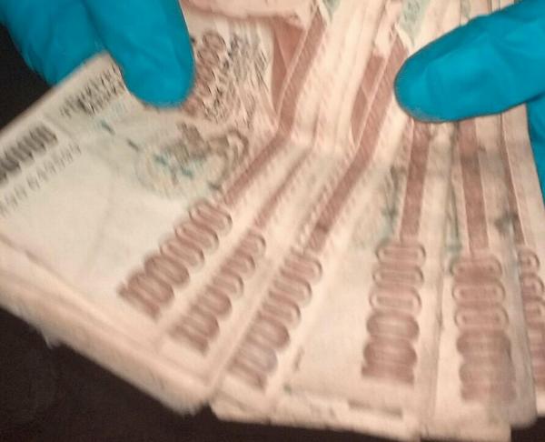 Asansörde çürümüş cesedi bulunan kişinin kimliği belirlenemedi