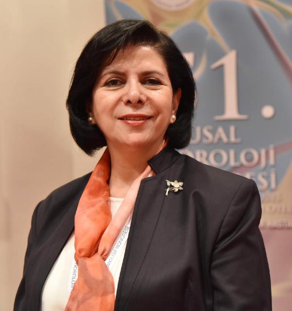 Prof. Dr. Öztürk: Yüzdeki simetri bozulursa 4.5 saat içinde nöroloğa başvurun