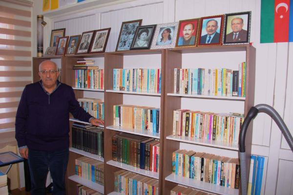 Büro tutup 'Emekli kütüphanesi' yaptı