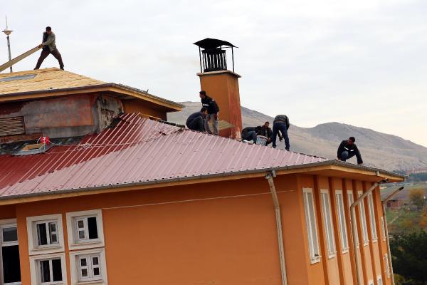Silvan'da okullarda onarım başladı