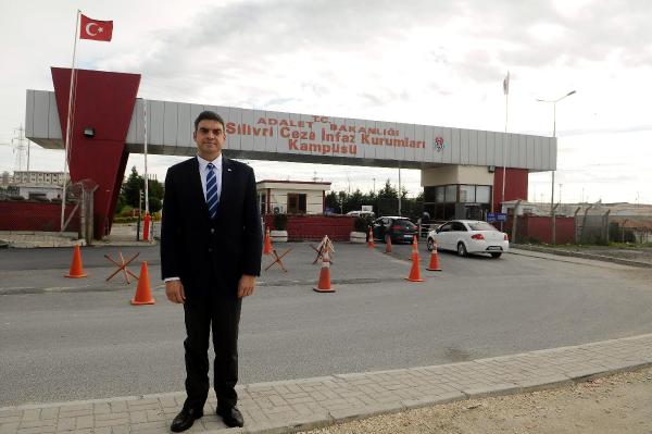 Eski CHP Milletvekili Umut Oran'dan Dündar ve Gül'e ziyaret