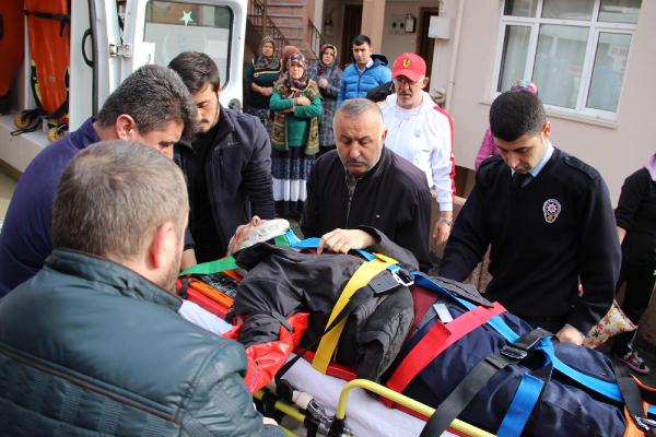 Minibüsün çarptığı yaşlı adam kurtarılamadı
