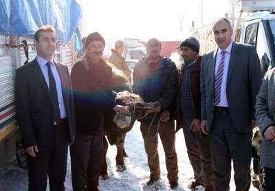 50 besiciye kura ile 50 montofon dağıtıldı