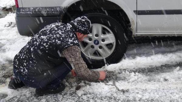 Rize'de kar etkili oldu, 43 köy yolu ulaşıma kapandı