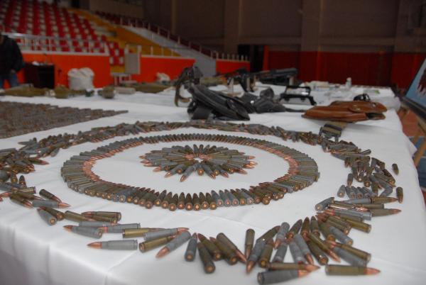 Diyarbakır'da PKK'nın cephaneliği ele geçirildi