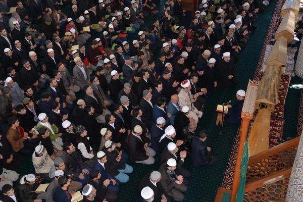 Kuran Kursu yangınında ölen çocukların cenaze namazını Diyanet İşleri Başkanı kıldırdı