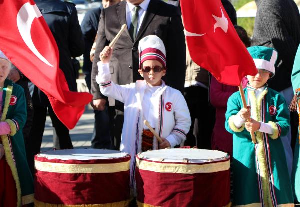 Görme engelli ilkokul öğrencilerinden mehter takımı
