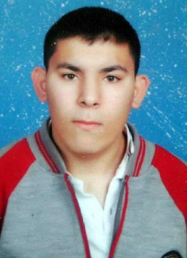 13 yaşındaki Onur komşularında fenalaşıp öldü