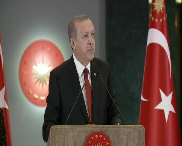Cumhurbaşkanı Erdoğan, engelli vatandaşlarla bir araya geldi