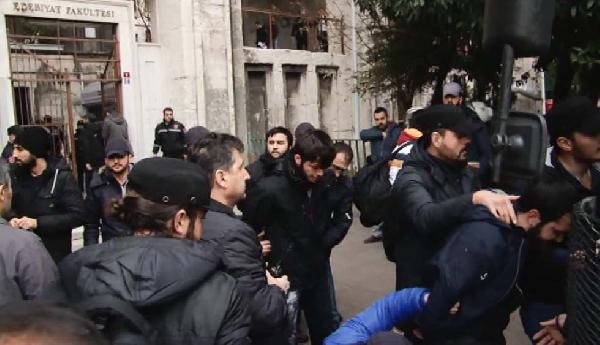 İstanbul Üniversitesi'nde olaylar çıktı (1)