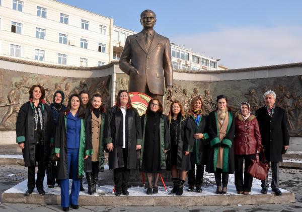 Kayseri'de kadın avukatlardan, 'kadın hakları' açıklaması