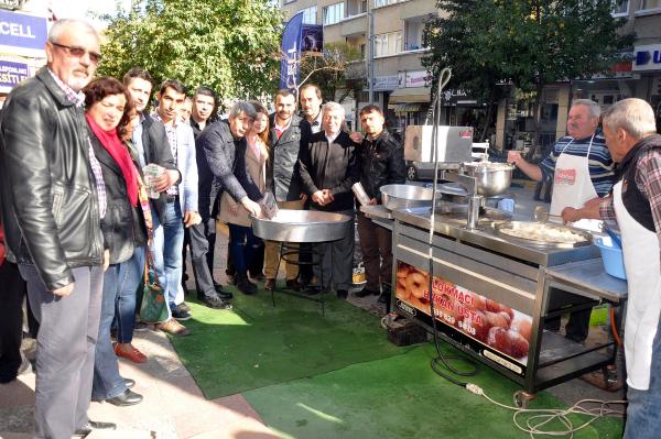 CHP madenciler için lokma döktürdü