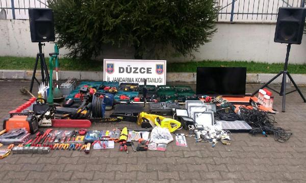 Düzce'de, işyerini soyan hırsızlık şüphelisi yakalandı