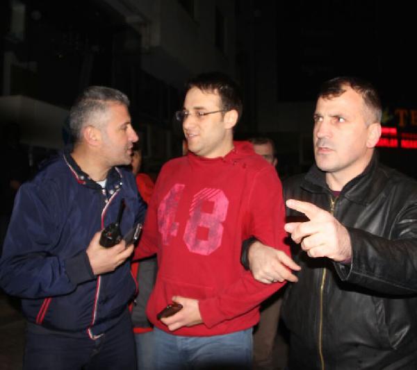 Ordu'da silahlı kuyumcu soyguncuları 1 kişiyi vurup, 3 kişiyi rehin aldı (5)