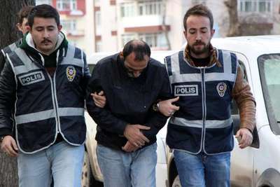 Polis yalanıyla 20 bin lira dolandırdı