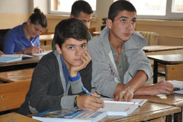Silopi'de hem doktor, hem öğretmen