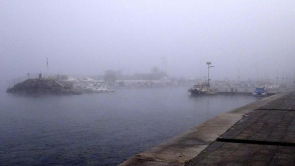 Çanakkale Boğazı'nda deniz ulaşımına sis engeli