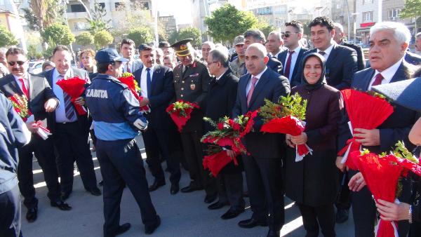 Kilis'in düşman işgalinden kurtuluşu çiçeklerle kutlandı