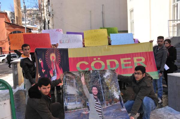 Hakkari'de üniversite öğrencilerinden Aydın Erdem için basın açıklaması