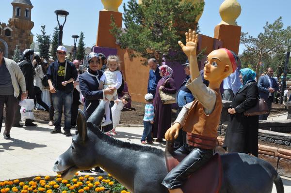 '80 Binde Devr-i Alem Parkı' 10 gün ücretsiz