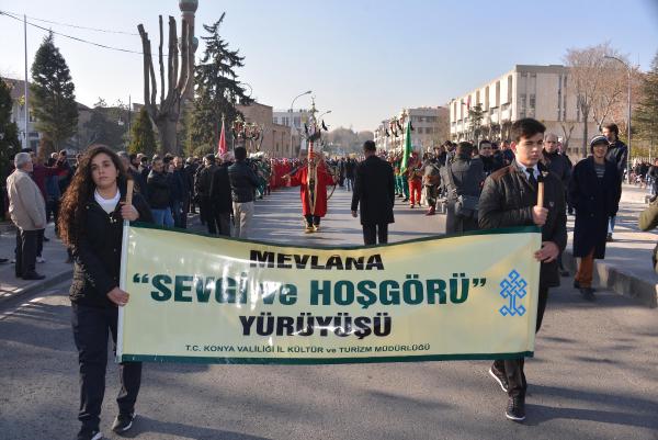 Mevlana'yı anma törenleri, 'Sevgi ve Hoşgörü Yürüyüşü' ile başladı