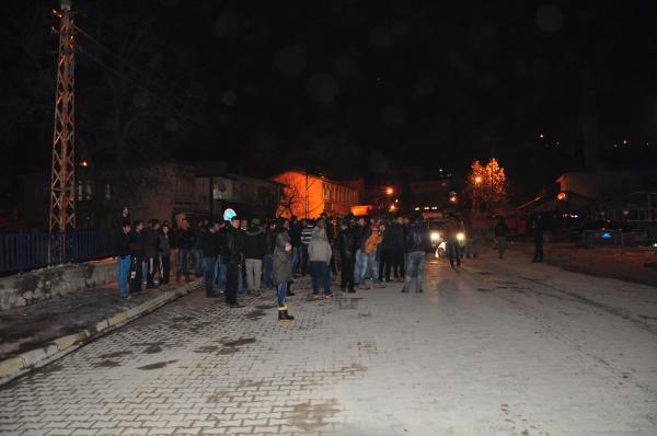 Çukurca'daki kaçak çay ve sigara operasyonu gerginliğe neden oldu
