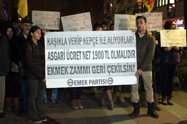 Ekmek zammını protesto ettiler