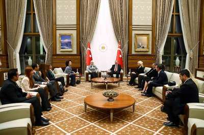 Cumhurbaşkanı Erdoğan, bazı sanatçıları kabul etti