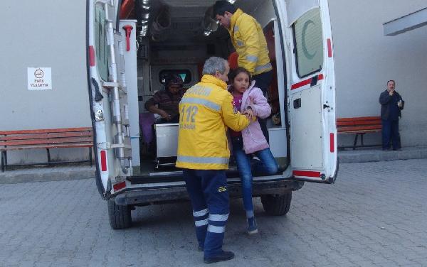 Çorum'da 2'si çocuk 9 kişi sobadan sızan gazdan zehirlendi