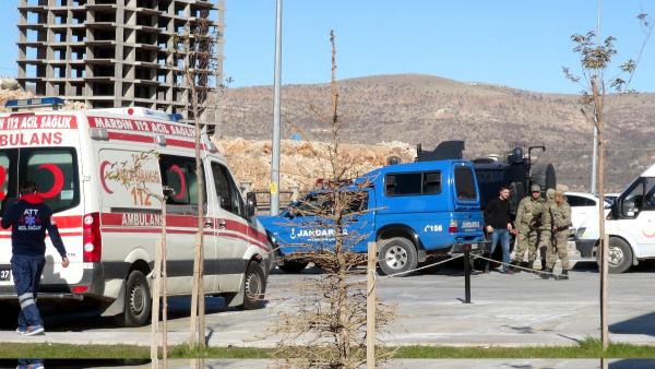 Mardin'de askeri araç devrildi: 10 asker yaralı