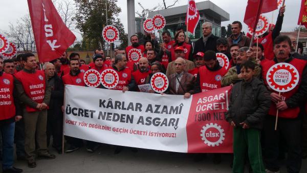 DİSK'ten asgari ücret eylemi