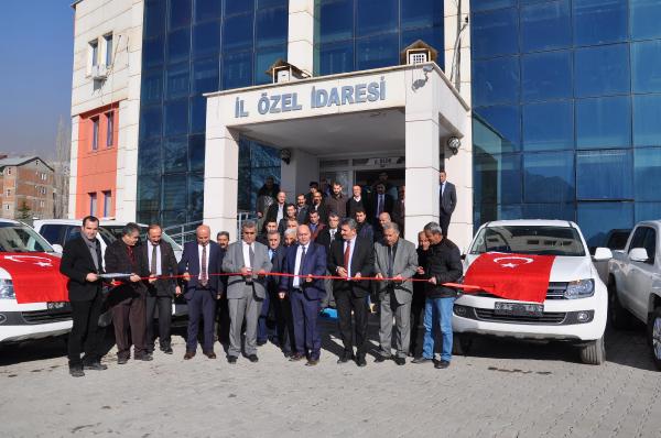 Hakkari İl Özel İdaresi kış için yeni araçlar aldı
