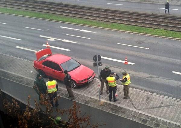 Nürnberg Başkonsolosluğu önünde şüpheli araç paniği