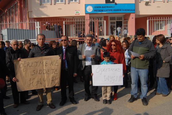 Ders ortasında sınıfa girmek isteyen veli, kadın müdür yardımcısına saldırdı