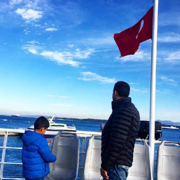 Umut yolculuğunda kaybettiği eşi ve iki çocuğunu arıyor