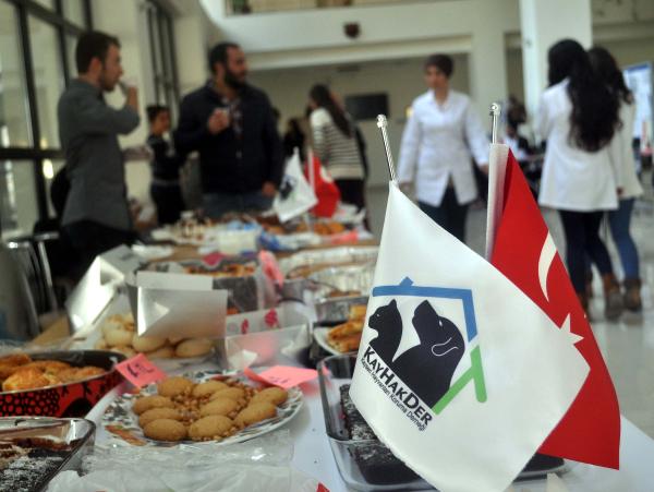 Bu kermes, hayvanlar için