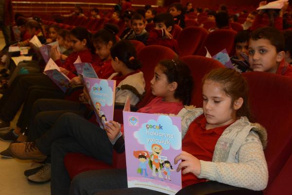 Mersin'de çocuklara hakları anlatıldı