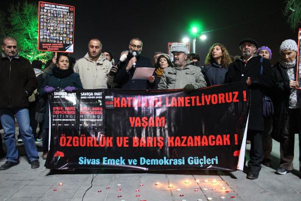 Ankara'daki patlama kurbanları için 'mum'lu anma
